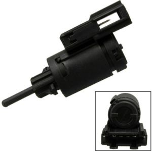 стоп машинка 4 пина AUDI A2, A3, TT; SEAT ALHAMBRA, AROSA, CORDOBA, CORDOBA VARIO, LEON, TOLEDO II; SKODA FABIA I, OCTAVIA I, OCTAVIA II; VW BORA, GOLF IV, LUPO, NEW BEETLE, POLO, SHARAN (09.95-) XS 1J0945511D