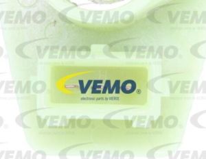 Датчик километраж PEUGEOT/CITROEN/CHEVROLE/TFIAT DUCATO, ULYSSE 1.8-2.8D (03.94-08.02)  VEMO V42-72-0057
